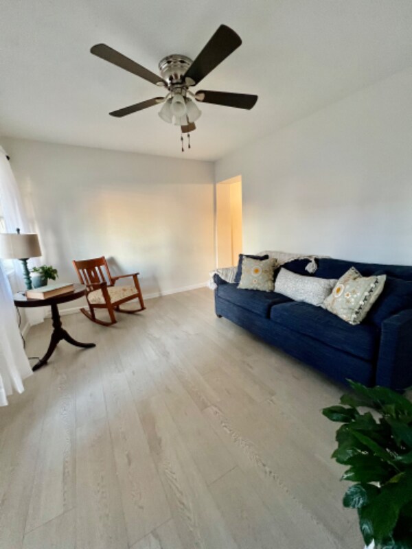 Building Photo - 214 Buffington St