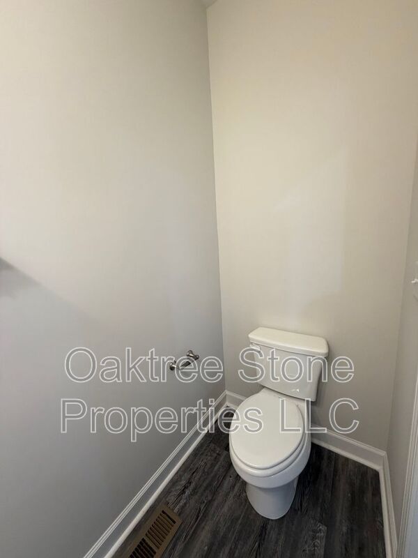 Building Photo - 1985 North St NW