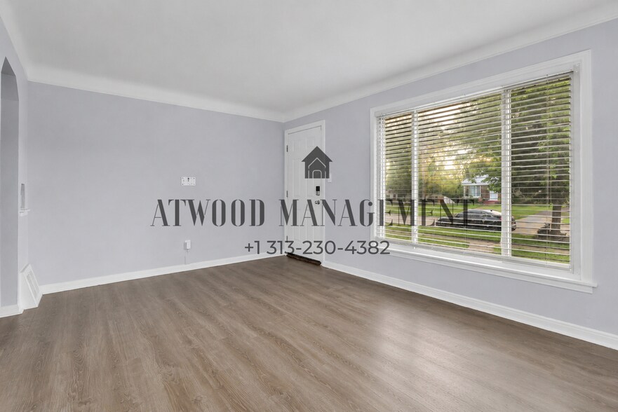 Building Photo - This beautifully updated 3-bedroom, 2-bath single-family home is ready for move-in!