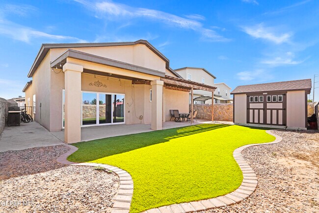 Building Photo - 3729 Surmise St