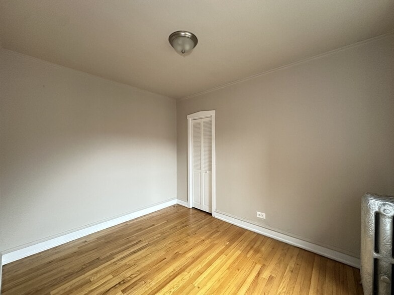 Building Photo - 4027 W Melrose St