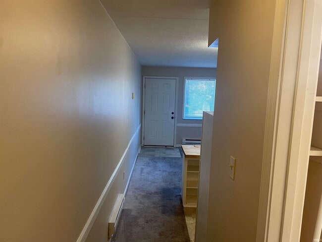 Building Photo - 1005 N Rogers St