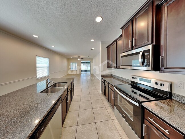 Building Photo - 629 Drysdale Dr