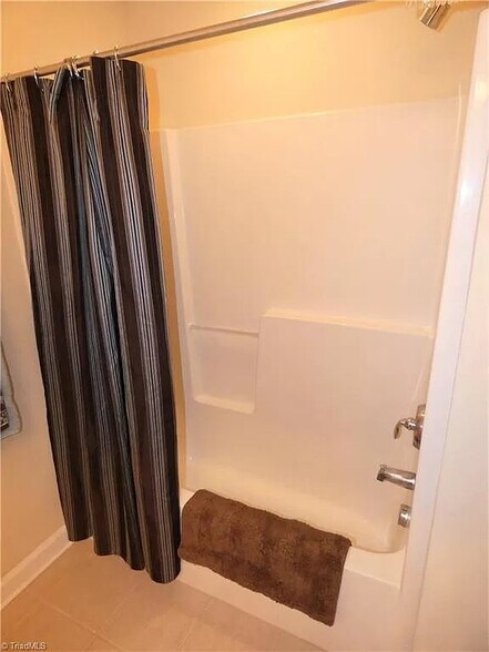 Building Photo - 4722 Tatton Park Cir