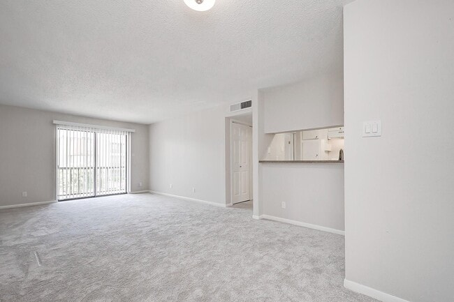 Building Photo - 10110 Forum W Dr