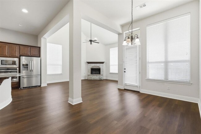 Building Photo - Spacious 5-Bedroom Living in the Heart of Willow Ridge Estates $500 OFF First Month’s Rent – Move...