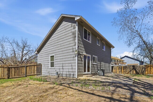Building Photo - $1,840.95, 3-bed, 1.5-bath, located in Colorado Springs with a large backyard.