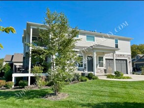 Building Photo - Open and Spacious Like New Townhome in Overland Park-Coming SOON!!