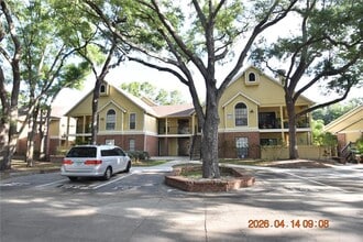 Building Photo - 8605 Mallard Reserve Dr