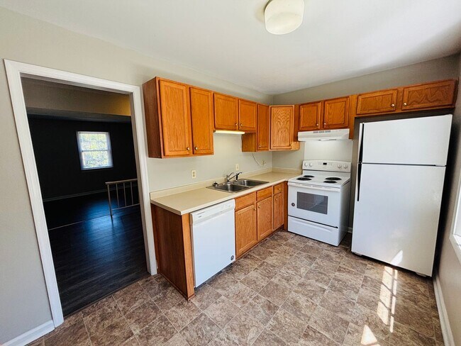 Building Photo - 2712 Wellesley Ct