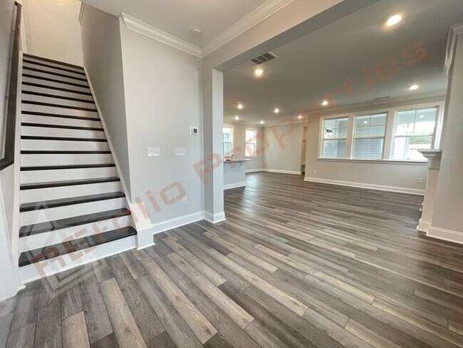 Building Photo - Gorgeous Brand New 4 Bedroom 3 Bath Home w...