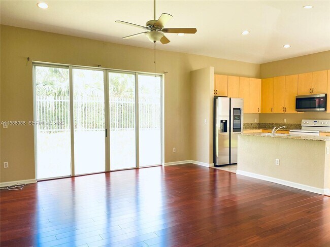 Building Photo - 2247 Portofino Ave