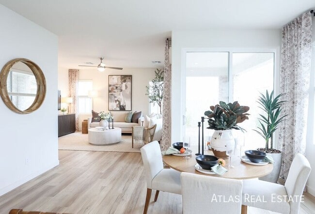 Building Photo - 1122 W Audrey Lane