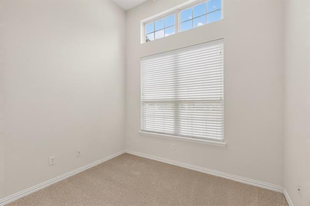 Building Photo - 963 Cougar Dr