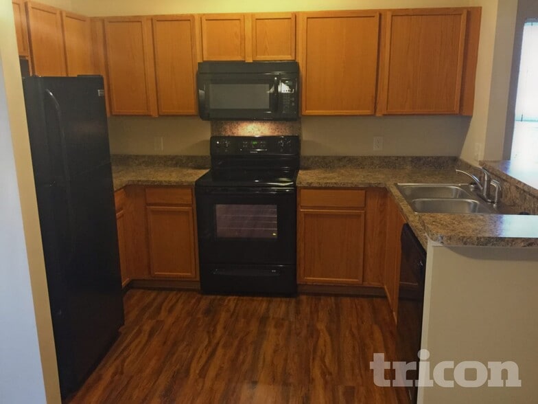 Building Photo - 11507 Stewarts Crossing Dr