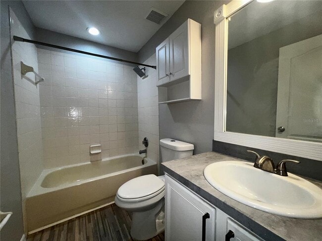 Building Photo - 2620 Regency Oak Ln