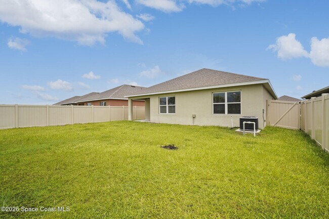 Building Photo - 1065 Dugan CIR SE