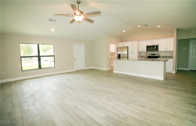 Building Photo - 8445 Coral Dr