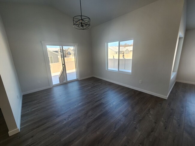 Building Photo - Brand New 4 bedroom in Star
