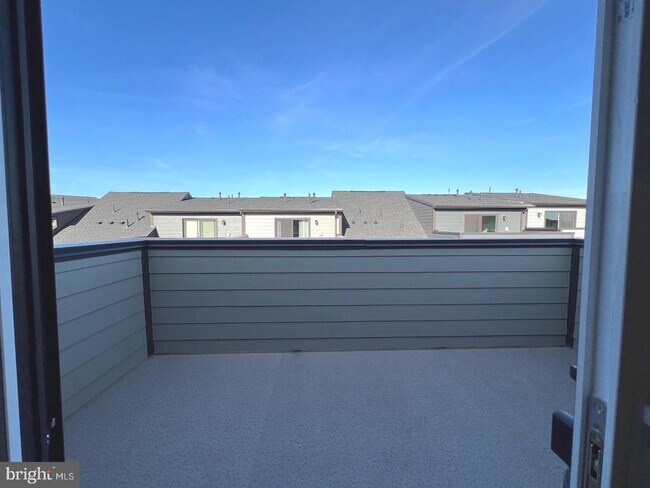 Building Photo - 4308 Ellipse Ter