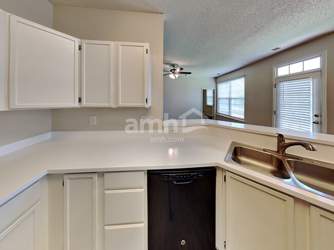 Building Photo - 6829 Ayrshire Glen Pl
