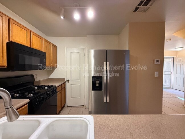 Building Photo - 125 S 56th St