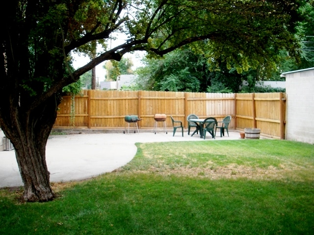 Rear Patio Area/Backyard - 768 E 900 S
