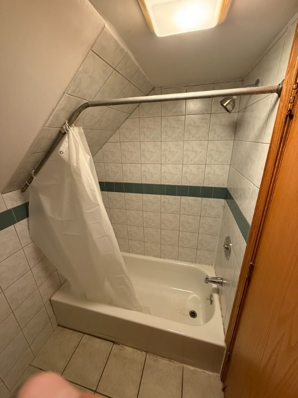 Building Photo - 6119 W Giddings St