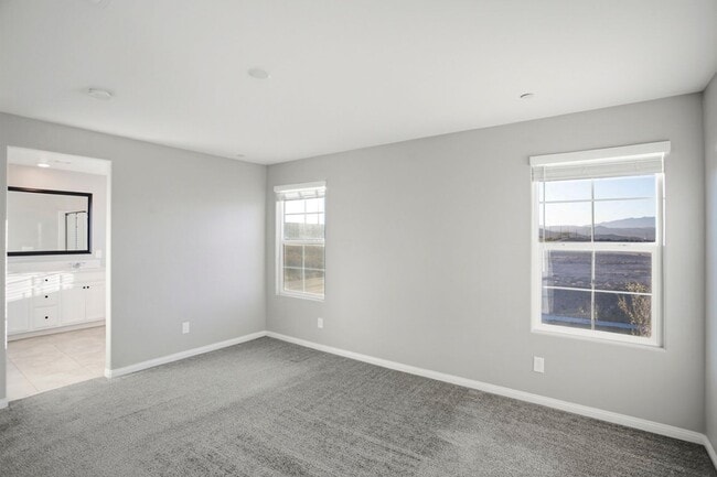 Building Photo - Inspirada Beauty With Bed and Bath On 1st Floor