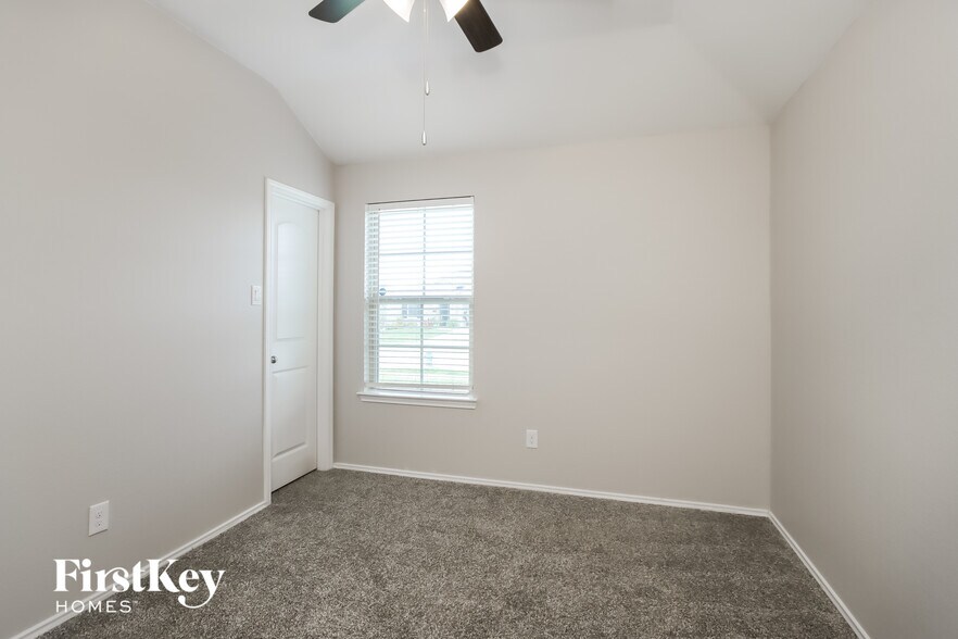 Building Photo - 18286 Eaton Mill Dr