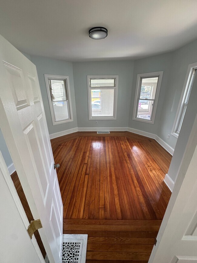 Building Photo - 342 Wilbraham Rd