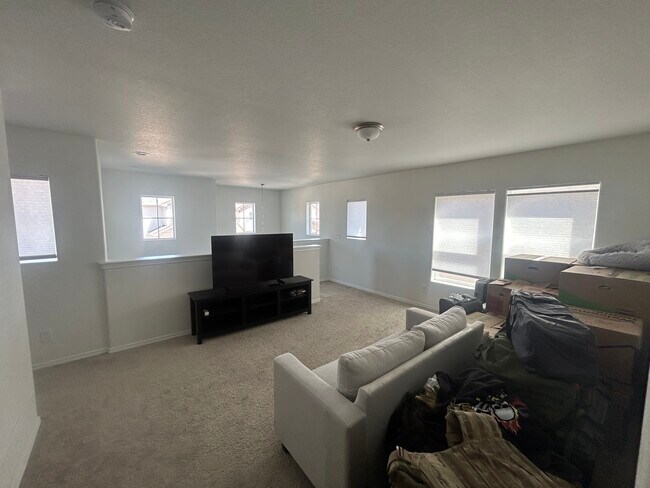 Building Photo - 3731 Vineyard Cir