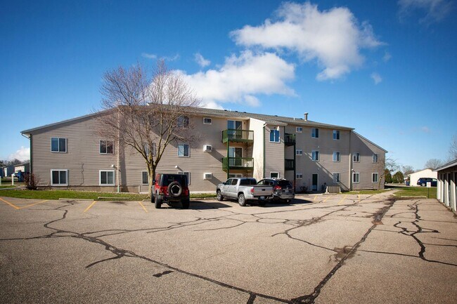 Building Photo - Two Bedroom Ground Floor