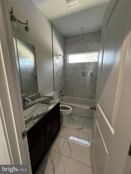 Building Photo - 38 Meadow View Ln