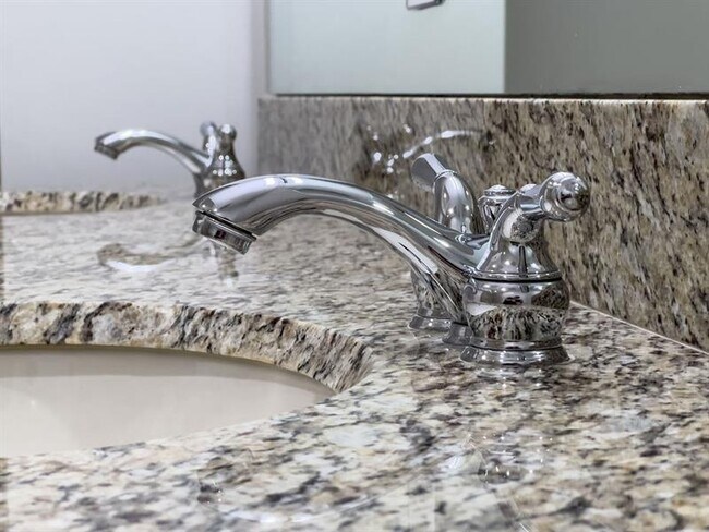 Building Photo - 4241 N Ocean Blvd