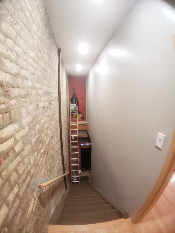 Building Photo - 3114 N Lincoln Ave