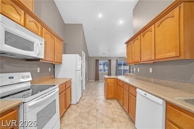 Building Photo - 2081 E Ambush St