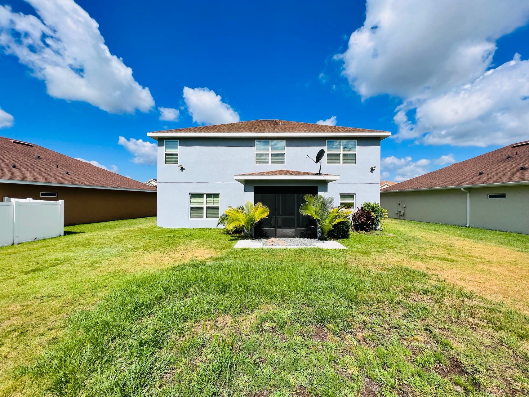 Building Photo - 2251 Waukegan Dr