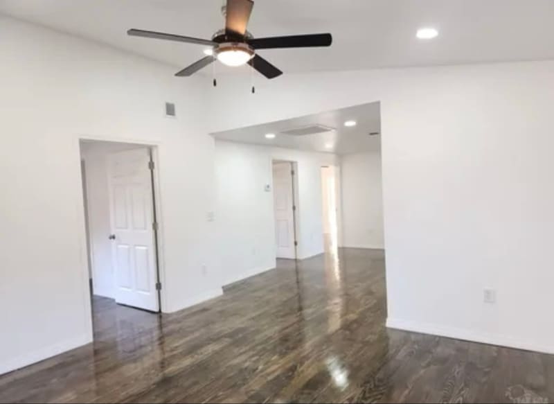 Building Photo - 213 Wilson Ave