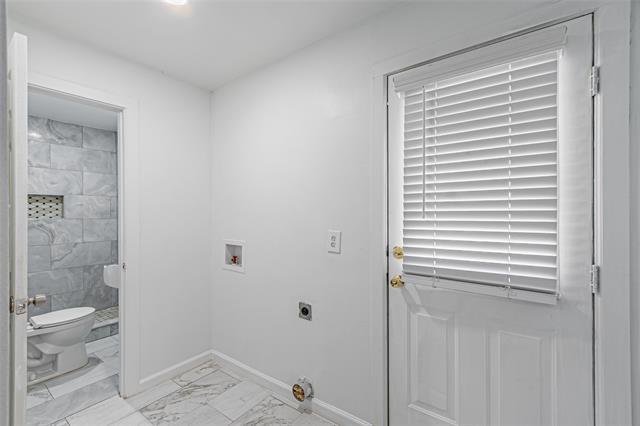 Building Photo - 605 Lloyd