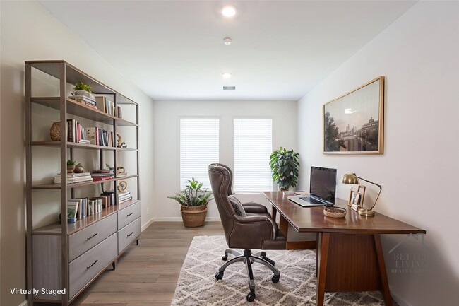 Building Photo - 705 Western Fern