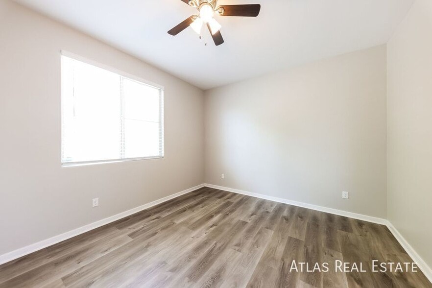 Building Photo - 14735 W Alexandria Way