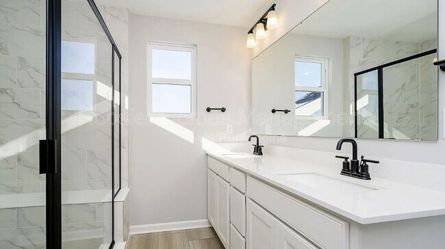 Building Photo - 7273 Shroyer Wy