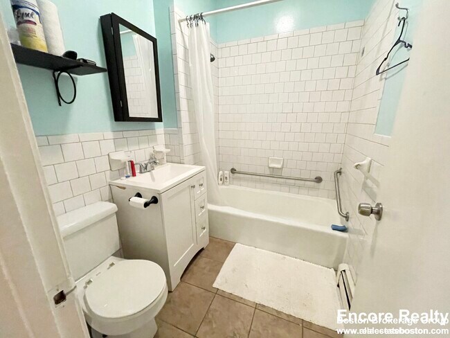 Building Photo - 29 Spring Garden St