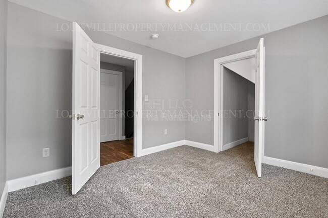 Building Photo - 4143 W Market St