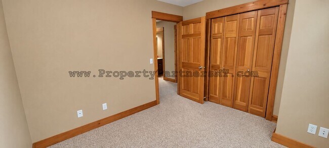 Building Photo - 4236 Monroe St