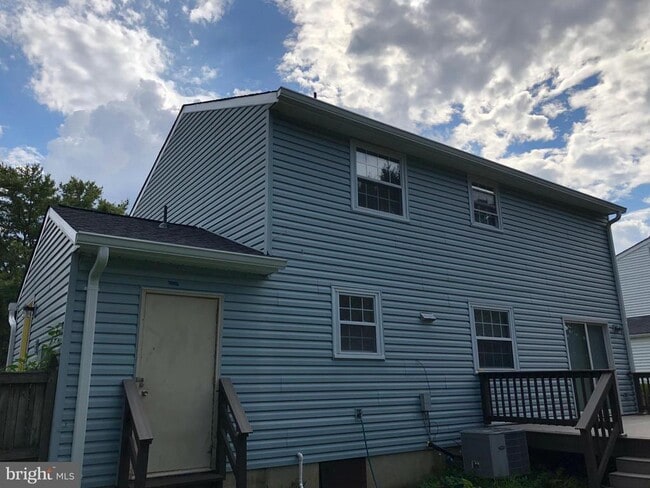 Building Photo - 8406 Woodford Ct