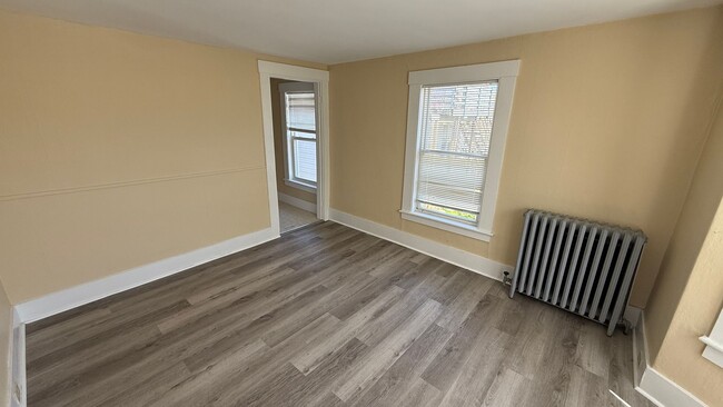 Interior Photo - 50-52 Ham Street