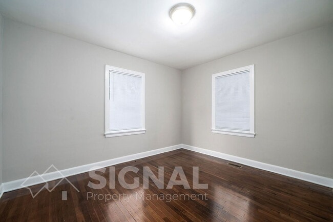 Building Photo - 1636 31st St SW