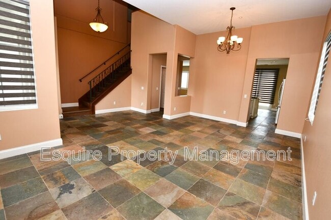 Building Photo - 621 Riviera Ct